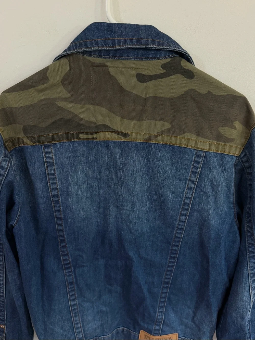 TRUE RELIGION Denim Trucker Jacket Limited Edition Camouflage Men’s Medium